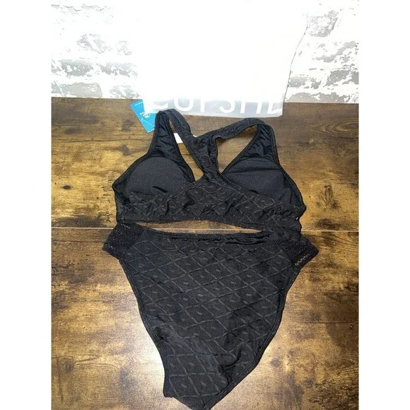 CUPSHE Black Quilted High-Waist Bikini - Picture 3 of 5